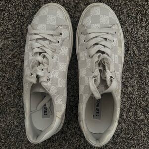 Steve Madden Cream Casual Sneakers